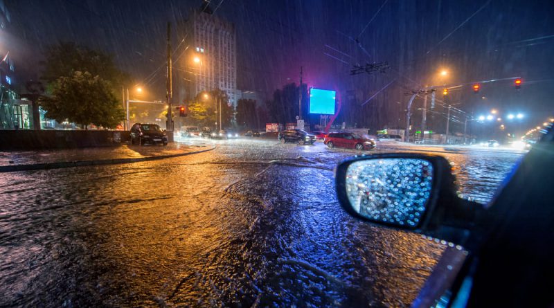 Brasil: Chuva provoca alagamento em diversas regiões.